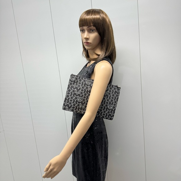 🌟HOST PICK NWOT LOGO STAR CLUTCH BAG - Picture 3 of 13